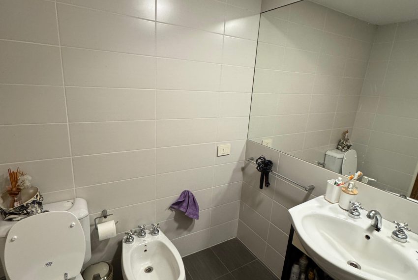 d2b8ffb9-7dff-4d55-9c8f-ce0fc1ca6341